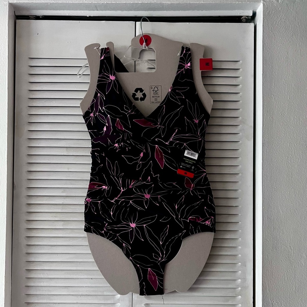Eddie Bauer Ruched Shaping One Piece Swimsuit